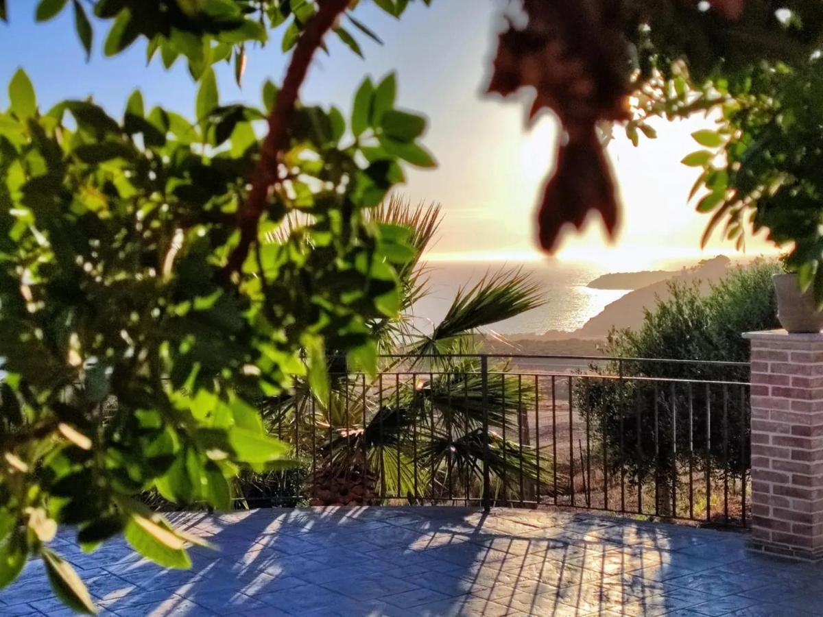 Il Casale Di Bovo Marina Villa Montallegro Exteriör bild