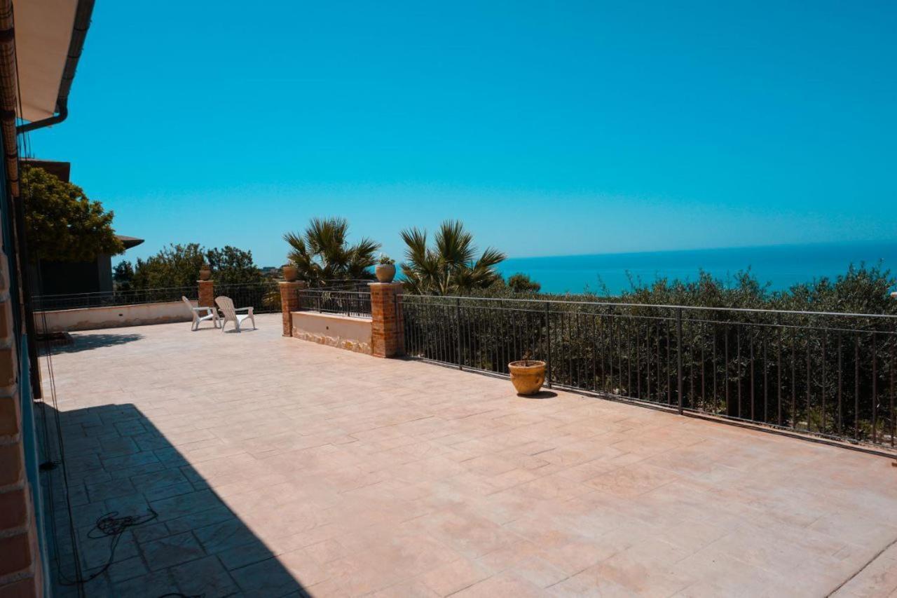 Il Casale Di Bovo Marina Villa Montallegro Exteriör bild
